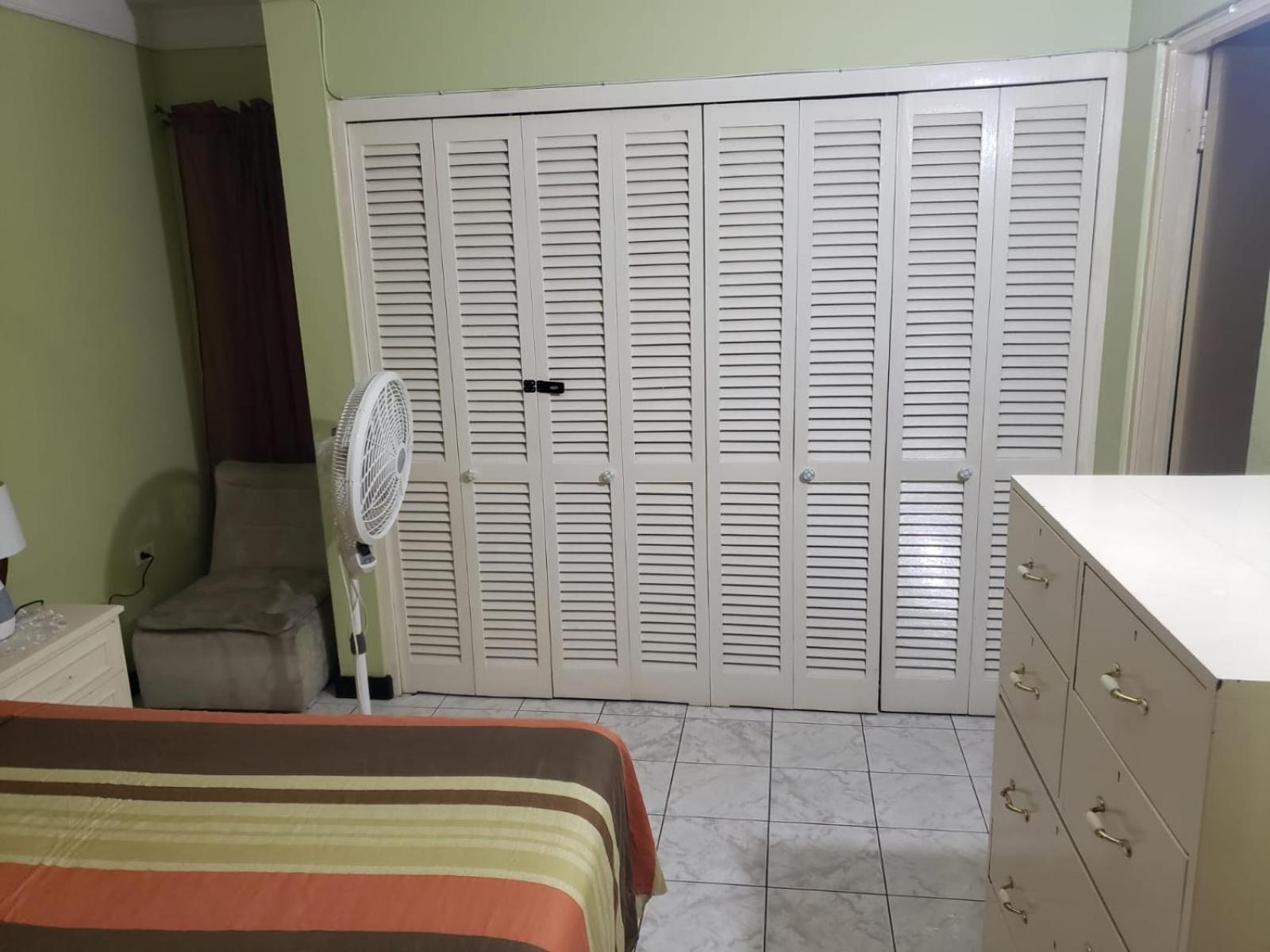 Finest Accommodation Renfrew Place 4-12 Renfrew Rd 2 Bedroom 2 Bat Apt # 15 New Kinston Jamaica Kingston Exterior foto